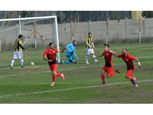 Foça Belediyespor, Devreyi Lider Kapattı