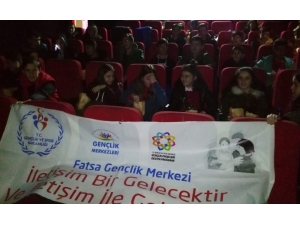 200 Öğrenci Beyaz Perde İle Buluştu