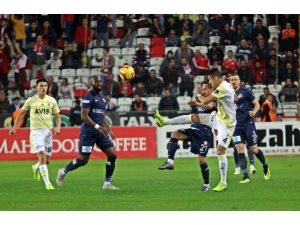 Spor Toto Süper Lig: Antalyaspor: 0 - Fenerbahçe: 0 (Maç Devam Ediyor)