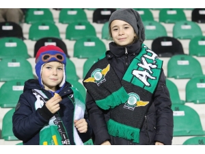 Spor Toto Süper Lig: Akhisarspor: 0 - Atiker Konyaspor: 0 (İlk Yarı)