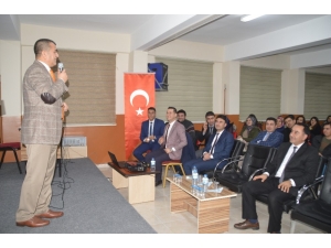 Eğitimci Yazar Tanışır, Eleşkirt’te Aday Öğretmenlere Öğretmenliği Anlattı