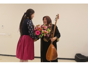 Aşık Nurşah Üniversiteli Gençlerle Buluştu