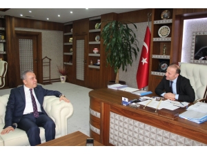 Başkan Böcek Kaymakam Köten Ve Rektör Ünal’la Görüştü