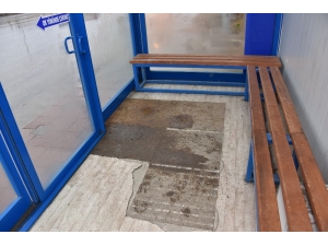 Şehir Magandaları Klimalı Duraklara Da Saldırdı