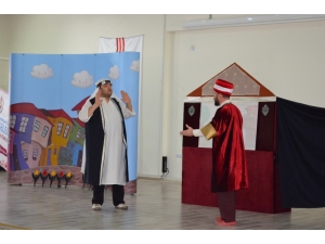 Köy Öğrencileri Tiyatro İle Buluştu