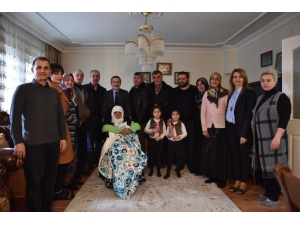 Başkan Ataç, 107 Yaşındaki Hazal Nine Ve Ailesini Ziyaret Etti