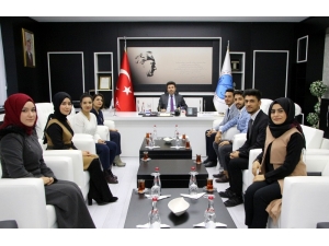 Rektörü Karacoşkun Öğrenci Topluluklarıyla Bir Araya Geldi