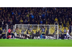 İlk Devrenin En Yüksek Seyirci Ortalaması Fenerbahçe’nin