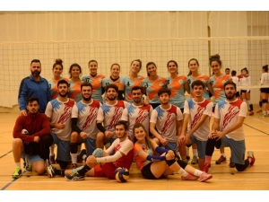 Alkü Voleybol Takımları 1. Lige Yükseldi