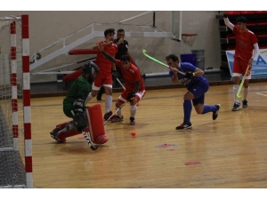 Erkekler Salon Hokeyi Süper Lig 2. Etap Müsabakaları Başladı