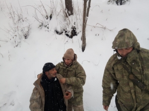 Karda Mahsur Kalan Kişi Kurtarıldı