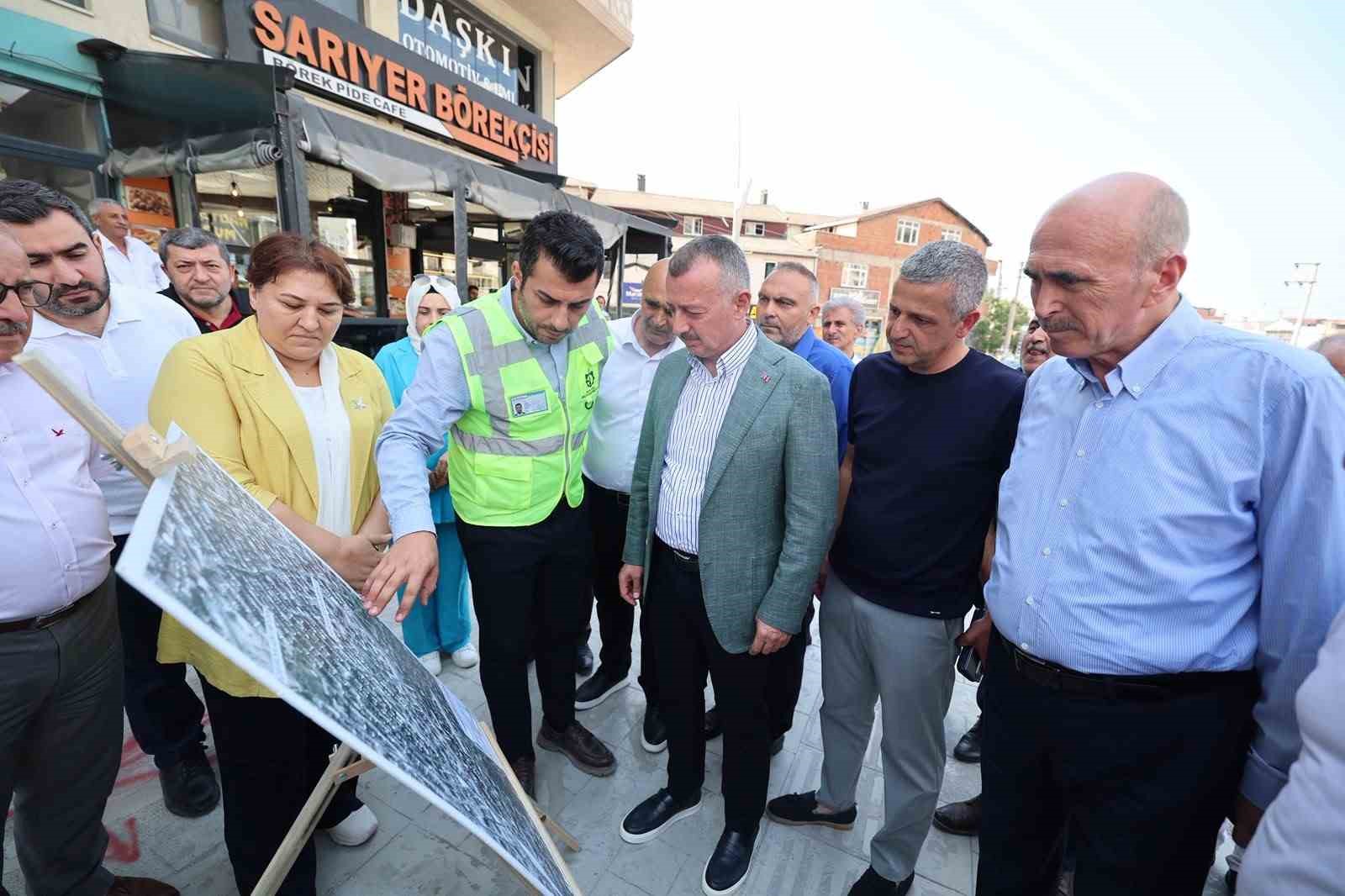 buyukakin-cayirova-da-projeleri-yerinde-inceledi-esnafla-bulustu