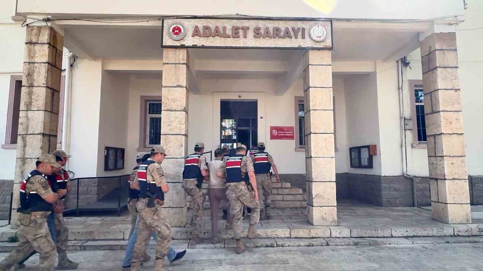 tunceli-merkezli-siber-dolandiricilik-operasyonu-11-tutuklama