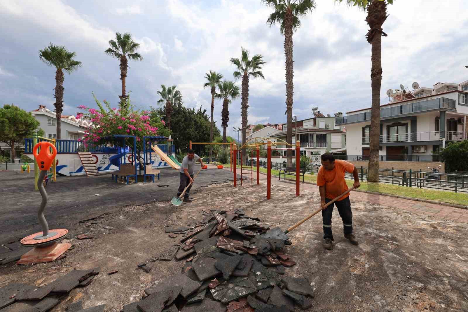 marmaris-te-parklar-yenileniyor