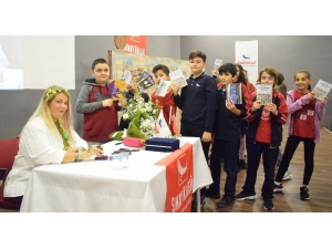 Yazar Mavisel Yener, Öğrencilerle Buluştu