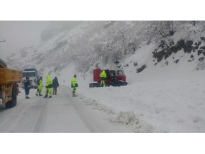 Tunceli’de Kapalı 222 Köy Yolu Açılmaya Çalışılıyor