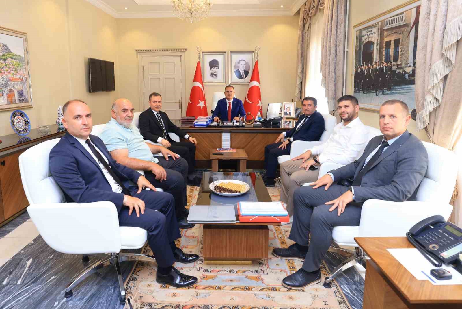 mugla-valisi-akbiyik-kizilay-in-mugla-daki-faaliyetleri-hakkinda-bilgi-aldi