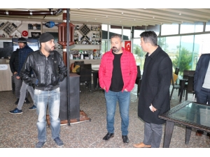 Antalya’da Denizde Başlayan Hortum Bir Büfeyi Harabeye Çevirdi