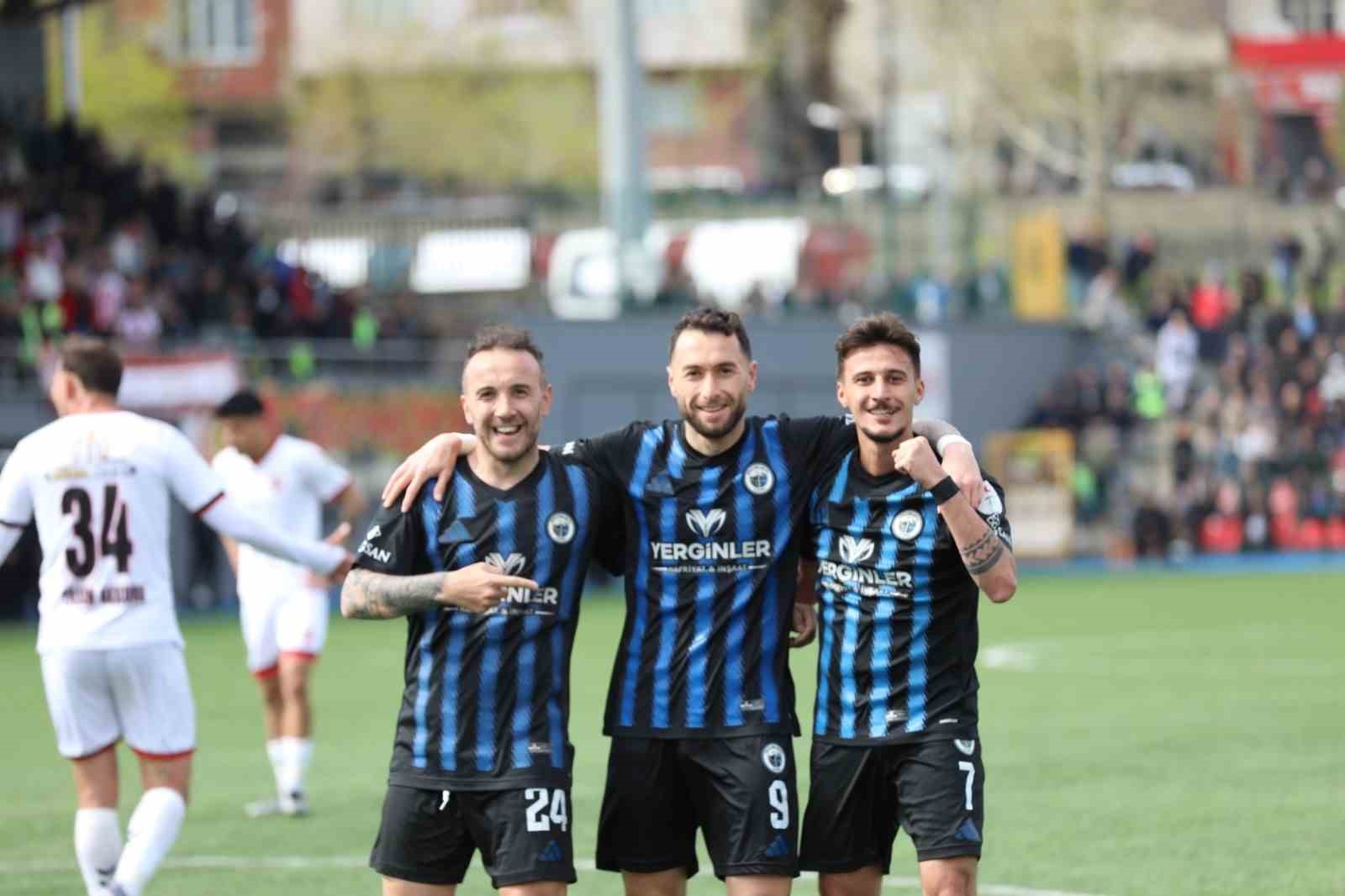 erciyes-38-fsk-ic-transferde-5-oyuncuyla-yeniden-anlasti