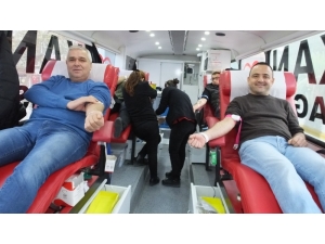 Burhaniyeliler Kan Bağışında Örnek Oldu