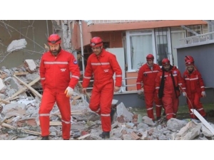 Ak Parti Ayvalık Aday Adayı Erdinç Tügen’in 10 Parmağında 10 Marifet Var