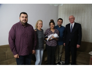Başkan Kurt Umut Bebeği Ziyaret Etti