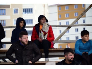 Belsinspor Sevdalısı; Bulut Sahibini Ve Takımı Yalnız Bırakmıyor