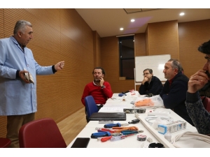 En Baba Atölye’de Konu Elektrik Tesisatı