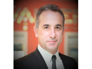 Murat Akcabağ: "Taşın Altına Gövdemi Koymaya Hazırım"