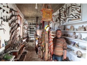 Emekli Öğretmenin Müze Aşkı