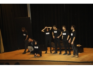 Oyuncaklar Oyun Bileti Oldu