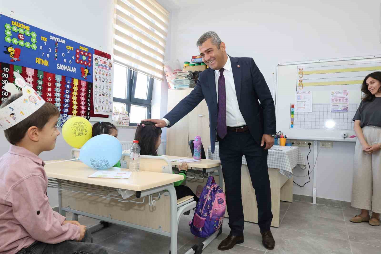 aziziye-zubeyde-hanim-ilkokulu-nda-egitim-bulusmasi