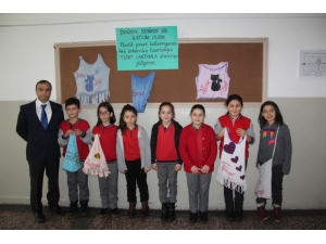 Öğrencilerden Poşet Yasağına Farklı Çözüm