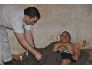 Afyonkarahisar’da Çamur İle Gelen İki Bin Yıllık Şifa