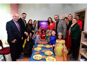 Rektör Çomaklı Yeni Yılı Öğrencilerle Kutladı