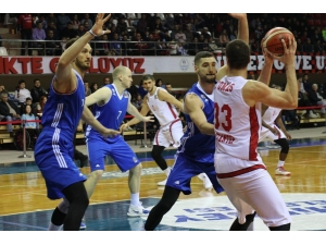Tahincioğlu Basketbol Süper Ligi: Gaziantep Basketbol: 80 - İstanbul Bbsk: 69