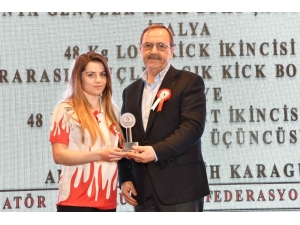 Şahin: “Samsun’da Spor Altyapısı Sorunu Kalmadı”