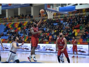 Karesispor Ligde İlk Mağlubiyetini Aldı