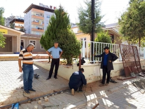 Meslek Lisesi Öğrencileri Köy Okullarını Güzelleştiriyor