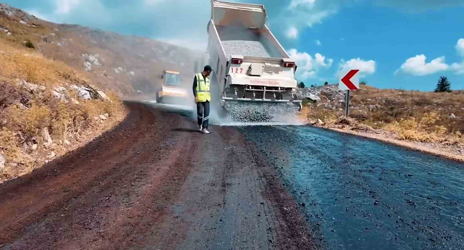kozagac-kavaklidere-yolunda-16-kilometrelik-yenileme-calismasi-tamamlandi