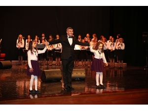 Esogü Hastanesi’nde Yıl Sonu Konseri