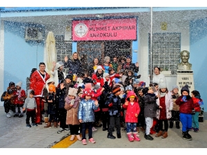 Çeşmeli Minikler Kar Sevinci Yaşadı
