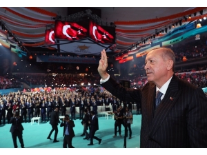 Cumhurbaşkanı Recep Tayyip Erdoğan, "Milletimizin Gözünden Düşenin Bizim Nezdimizde Yeri Yoktur" Dedi.