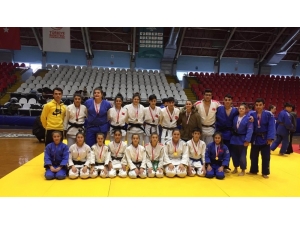 Salihlili Judocular Manisa’da Fırtına Gibi Esti