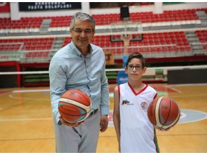 Karşıyaka’da 300 Bin Kişi Spor Yaptı