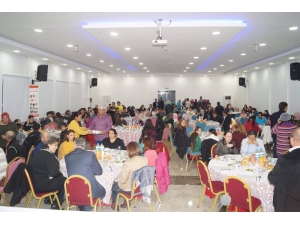 Cinbir, Silifke Ailem Projesi’ne Katılanlarla Buluştu