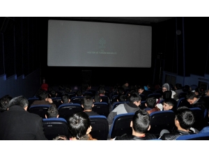 7 Bin Öğrenci İlk Kez Beyaz Perdeyle Tanıştı