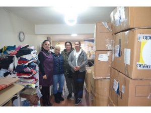 Kars’ın Köylerindeki Çocuklara Mont Ve Bot Gönderdiler