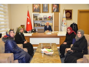 İlim Yayma Cemiyeti Öğrencilerinden Başkan Öztürk’e Ziyaret