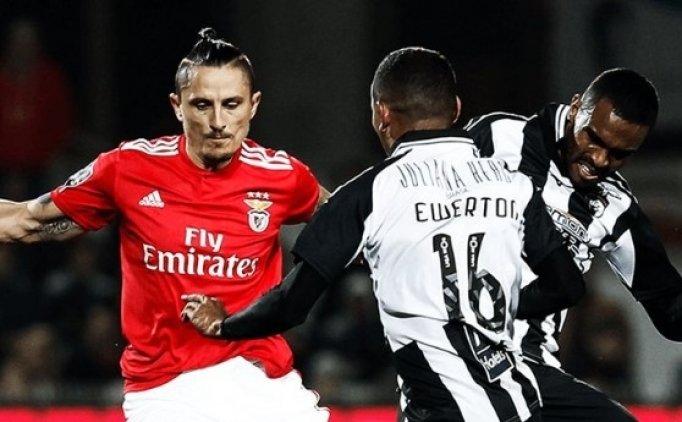 Galatasaray'ın Rakibi Benfica Kendi Kendini Bitirdi